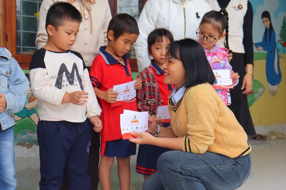 Sẻ Chia Kịp Thời Đến Cô Và Trò Trường Mầm Non Phước Hòa