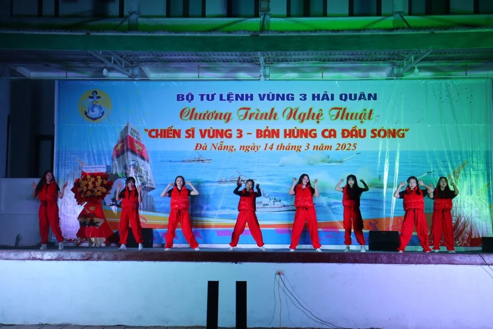 Sinh Viên Dve Đà Nẵng Giao Lưu Nghệ Thuật Tại Bộ Tư Lệnh Vùng 3 Hải Quân