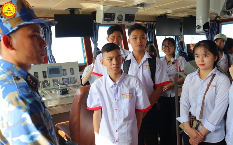 Sinh Viên Trường Cao Đẳng Đại Việt Đà Nẵng Với Biển Đảo Quê Hương – Đợt 2