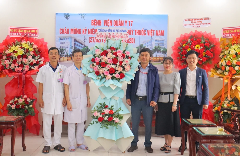 Thăm Và Chúc Mừng Các Y, Bác Sĩ Nhân Ngày Thầy Thuốc Việt Nam 27/2 tại Bệnh viện Quân y 17