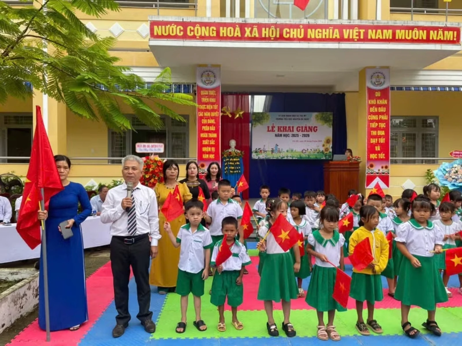 THẦY VÀ TRÒ ĐÀ NẴNG GỬI GẮM MONG ƯỚC TRONG NĂM HỌC MỚI