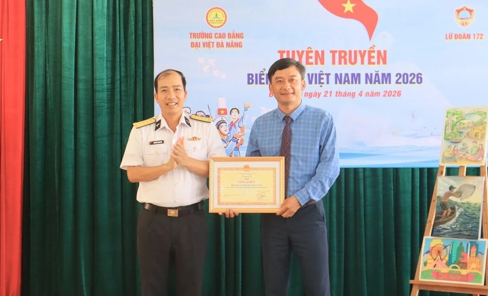 TRƯỜNG CAO ĐẲNG ĐẠI VIỆT ĐÀ NẴNG ĐA DẠNG HOẠT ĐỘNG TUYÊN TRUYỀN BIỂN, ĐẢO