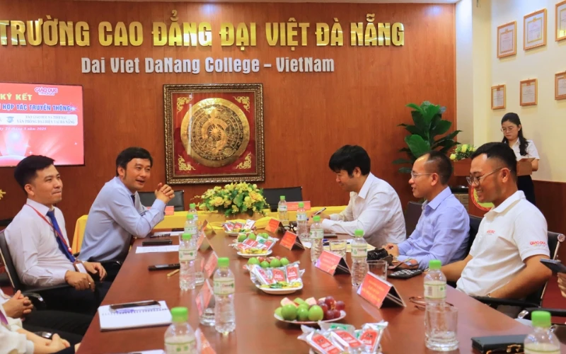 Trường Cao Đẳng Đại Việt Đà Nẵng Ký Thỏa Thuận Ghi Nhớ Hợp Tác Với Báo Gd&Tđ