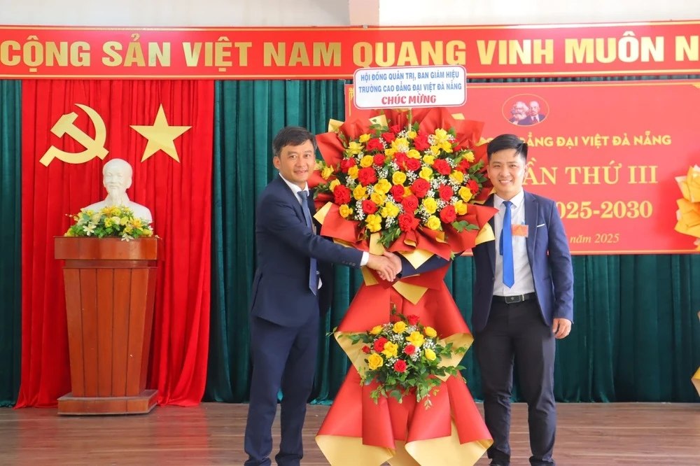 Trường Cao Đẳng Đại Việt Đà Nẵng Tổ Chức Thành Công Đại Hội Chi Bộ Lần Thứ Iii Nhiệm Kỳ 2025–2030