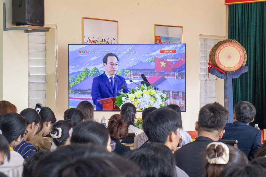 TRƯỜNG CAO ĐẲNG ĐẠI VIỆT ĐÀ NẴNG TRAO HÀNG TRĂM HỌC BỔNG, SẴN SÀNG HÀNH TRÌNH MỚI