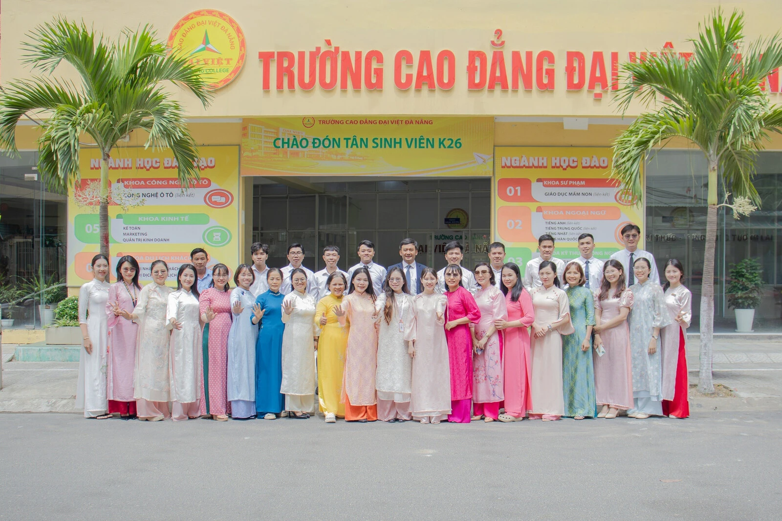 TỪ KHÁT VỌNG TIÊN PHONG ĐẾN THƯƠNG HIỆU GIÁO DỤC NGHỀ NGHIỆP MIỀN TRUNG