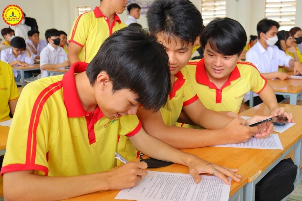 Xây Dựng Luật Học Tập Suốt Đời: Bước Ngoặt Thay Đổi Hệ Thống Giáo Dục Việt Nam