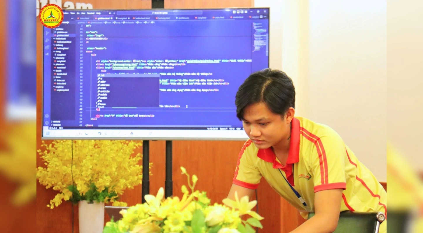 Bốn Nhóm Ngành Thu Hút Thí Sinh 2024 Xu Hướng Chọn Nghề & Đào Tạo | Trường Cao Đẳng Đại Việt Đà Nẵng