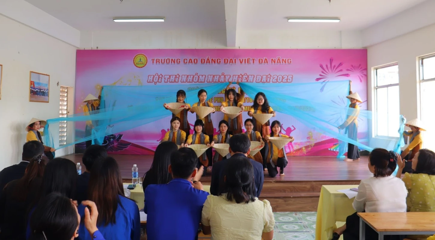 Chào Mừng 115 Năm Ngày Quốc Tế Phụ Nữ Và 94 Năm Ngày Thành Lập Đoàn Tncs Hồ Chí Minh | Trường Cao Đẳng Đại Việt Đà Nẵng