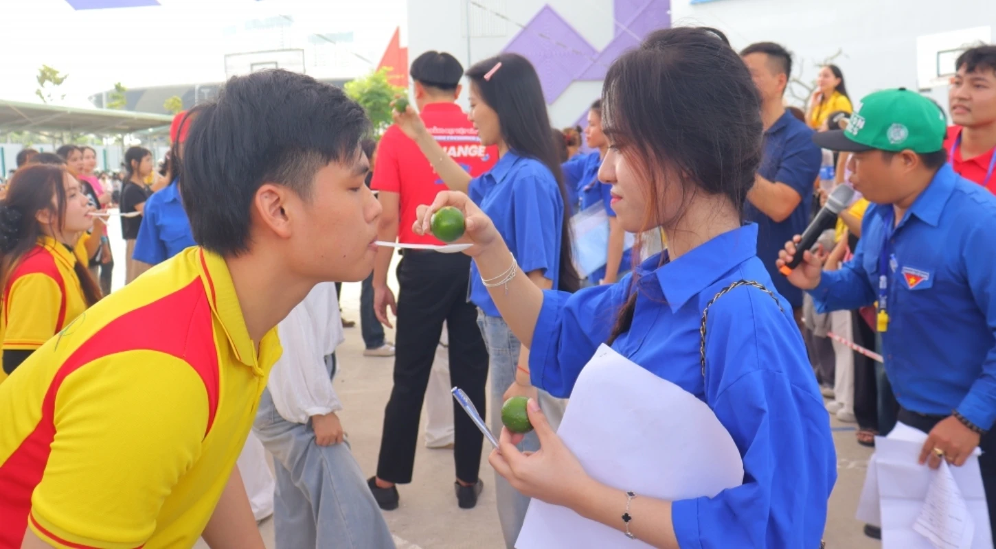 ĐOÀN THANH NIÊN – ĐỘI XUNG KÍCH SẴN SÀNG “XÔNG PHA” TẠI WELCOME FRESHMEN 2025 “CHANGE”