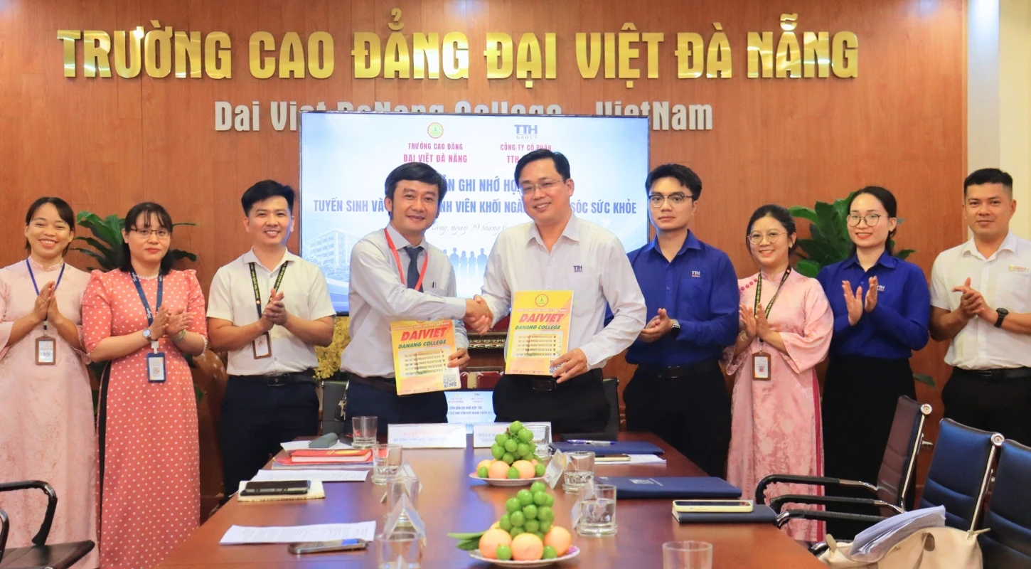 ĐỒNG HÀNH ĐÀO TẠO VÀ PHÁT TRIỂN NGUỒN NHÂN LỰC Y TẾ CHẤT LƯỢNG CAO TTH GROUP | Trường Cao Đẳng Đại Việt Đà Nẵng