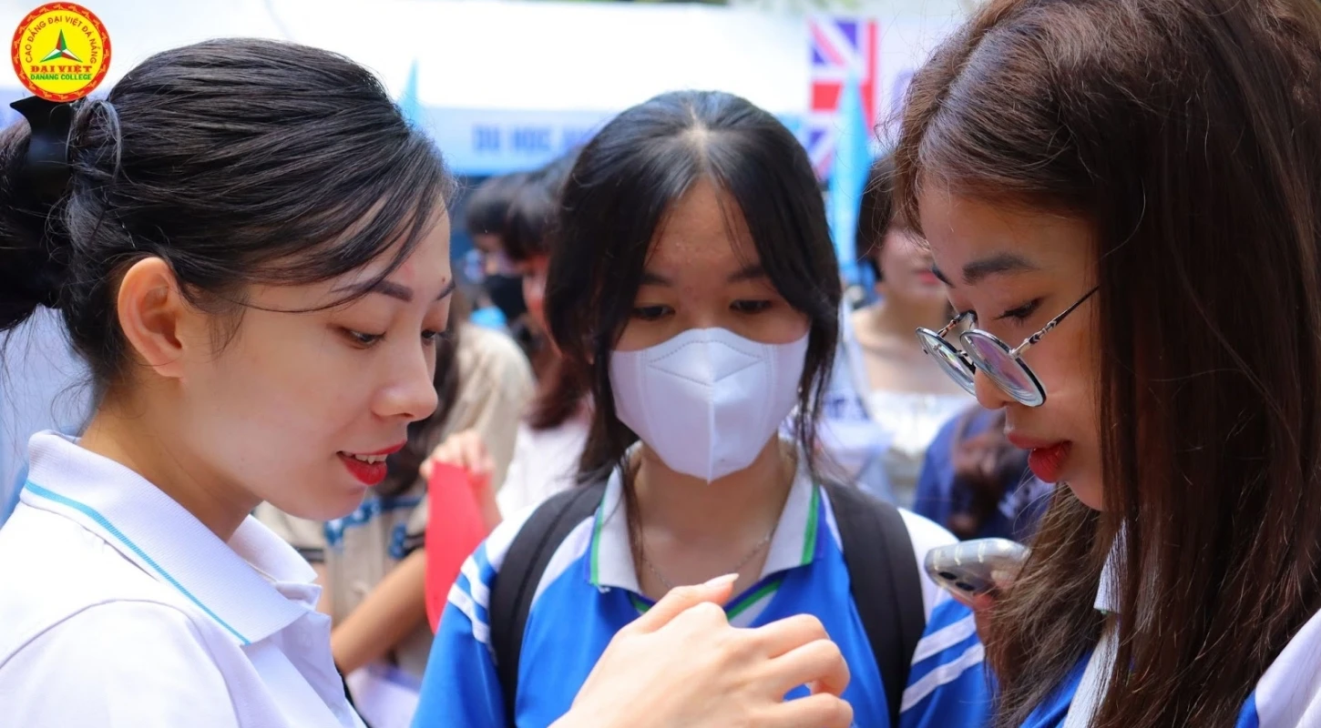 Dự Đoán Cấu Trúc Đề Thi Tốt Nghiệp Thpt 2024 & Xu Hướng Xét Tuyển Học Bạ | Trường Cao Đẳng Đại Việt Đà Nẵng