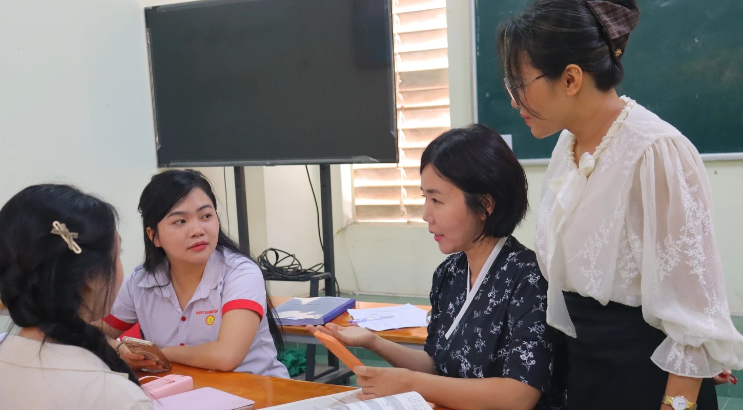 HỌC TIẾNG HÀN KHÔNG CHỈ LÀ HỌC TRÊN GIÁO TRÌNH