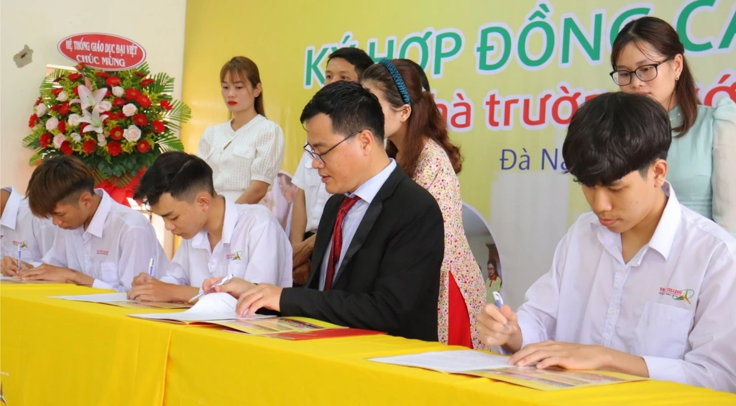 Ký Cam Kết Việc Làm Lợi Thế Vượt Trội Tại Trường Cao Đẳng Đại Việt Đà Nẵng | Trường Cao Đẳng Đại Việt Đà Nẵng
