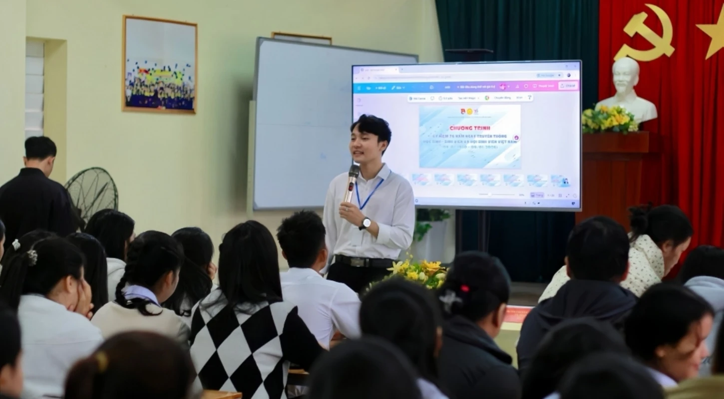 LAN TỎA TINH THẦN “SINH VIÊN 5 TỐT” QUA CHƯƠNG TRÌNH KỶ NIỆM 76 NĂM NGÀY TRUYỀN THỐNG HỌC SINH - SINH VIÊN VÀ HỘI SINH VIÊN VIỆT NAM