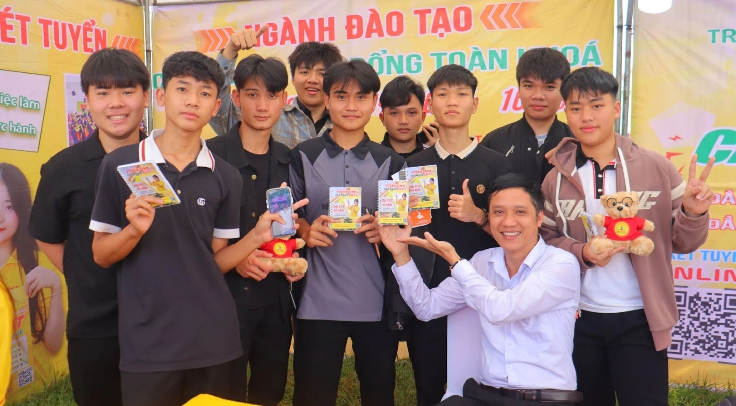 Ngày Hội Tư Vấn Tuyển Sinh Giáo Dục Nghề Nghiệp Đà Nẵng 2025 | Trường Cao Đẳng Đại Việt Đà Nẵng