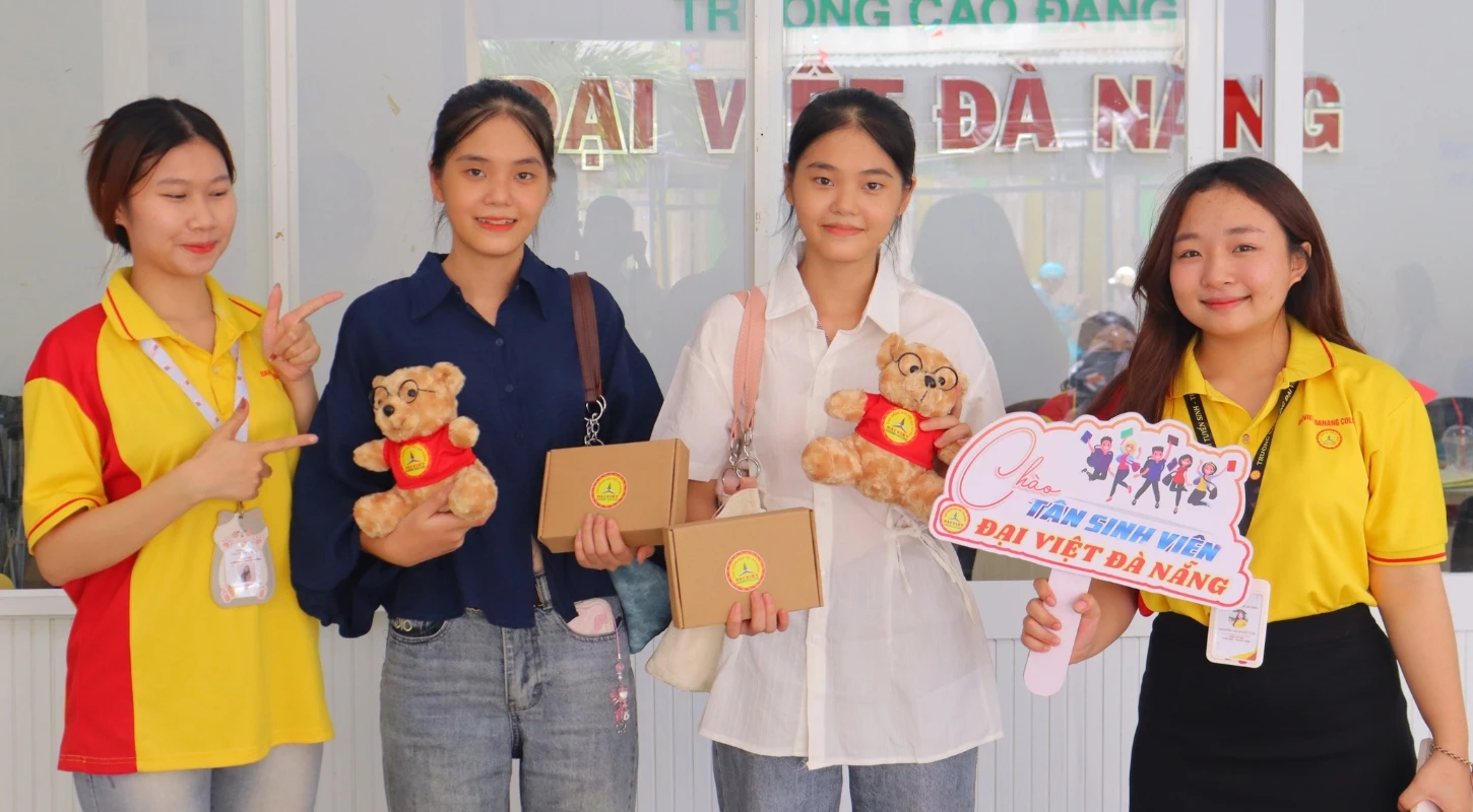 SINH VIÊN K26 VÀ CUỘC HẸN QUY CHẾ NHẬP HỌC | Trường Cao Đẳng Đại Việt Đà Nẵng