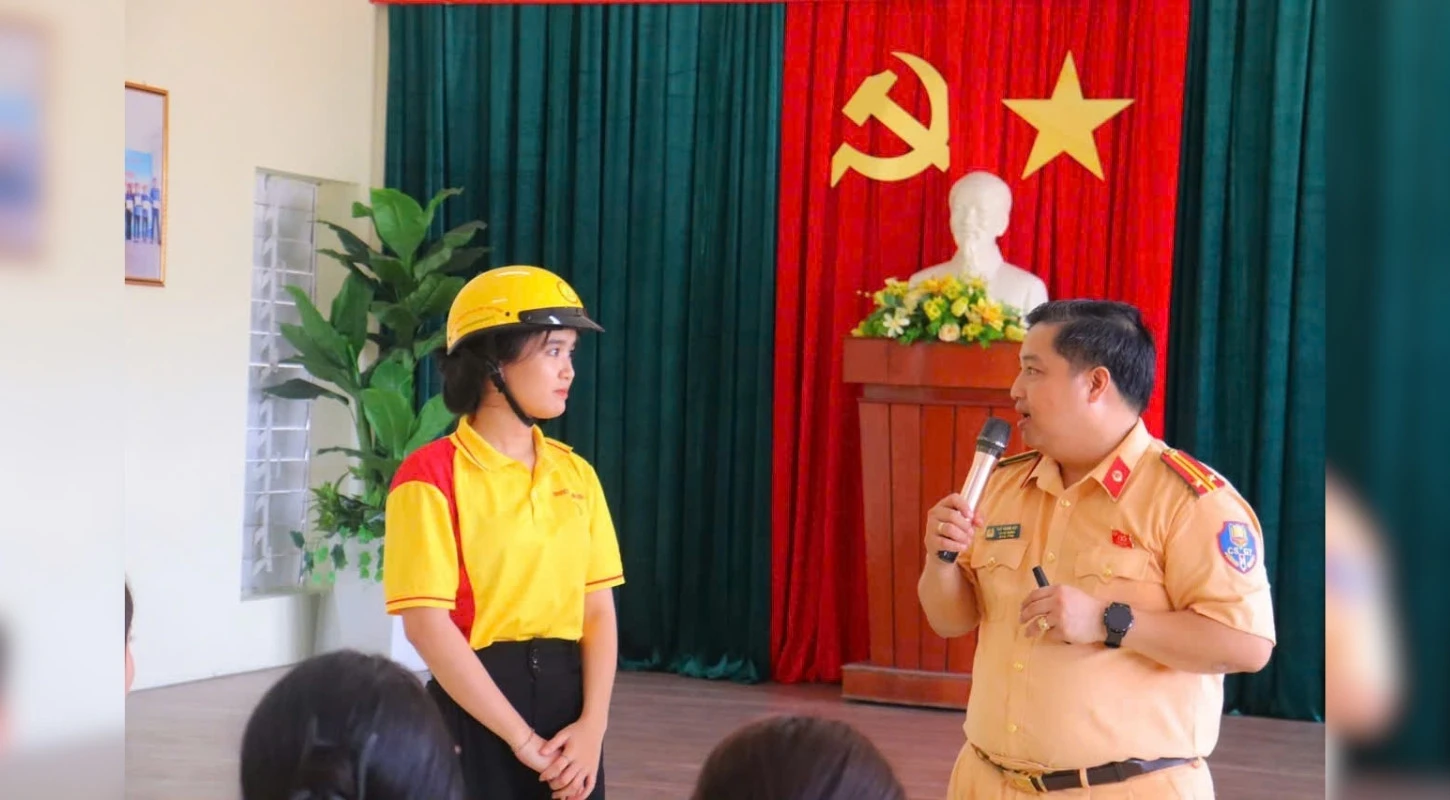 Sinh Viên Trường Cao Đẳng Đại Việt Đà Nẵng Với An Toàn Giao Thông | Trường Cao Đẳng Đại Việt Đà Nẵng