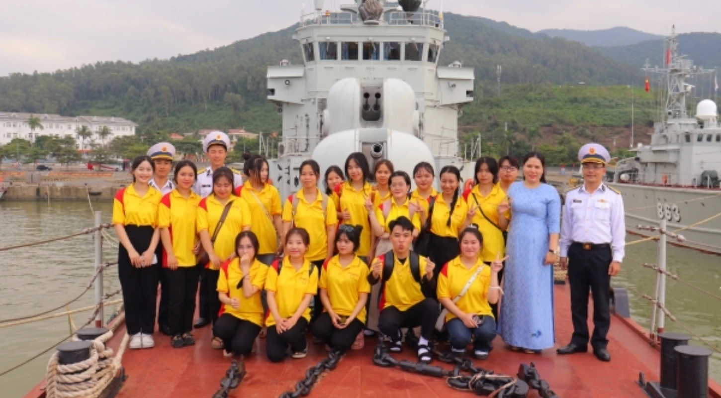 Sinh Viên Với Biển Đảo Quê Hương | Trường Cao Đẳng Đại Việt Đà Nẵng