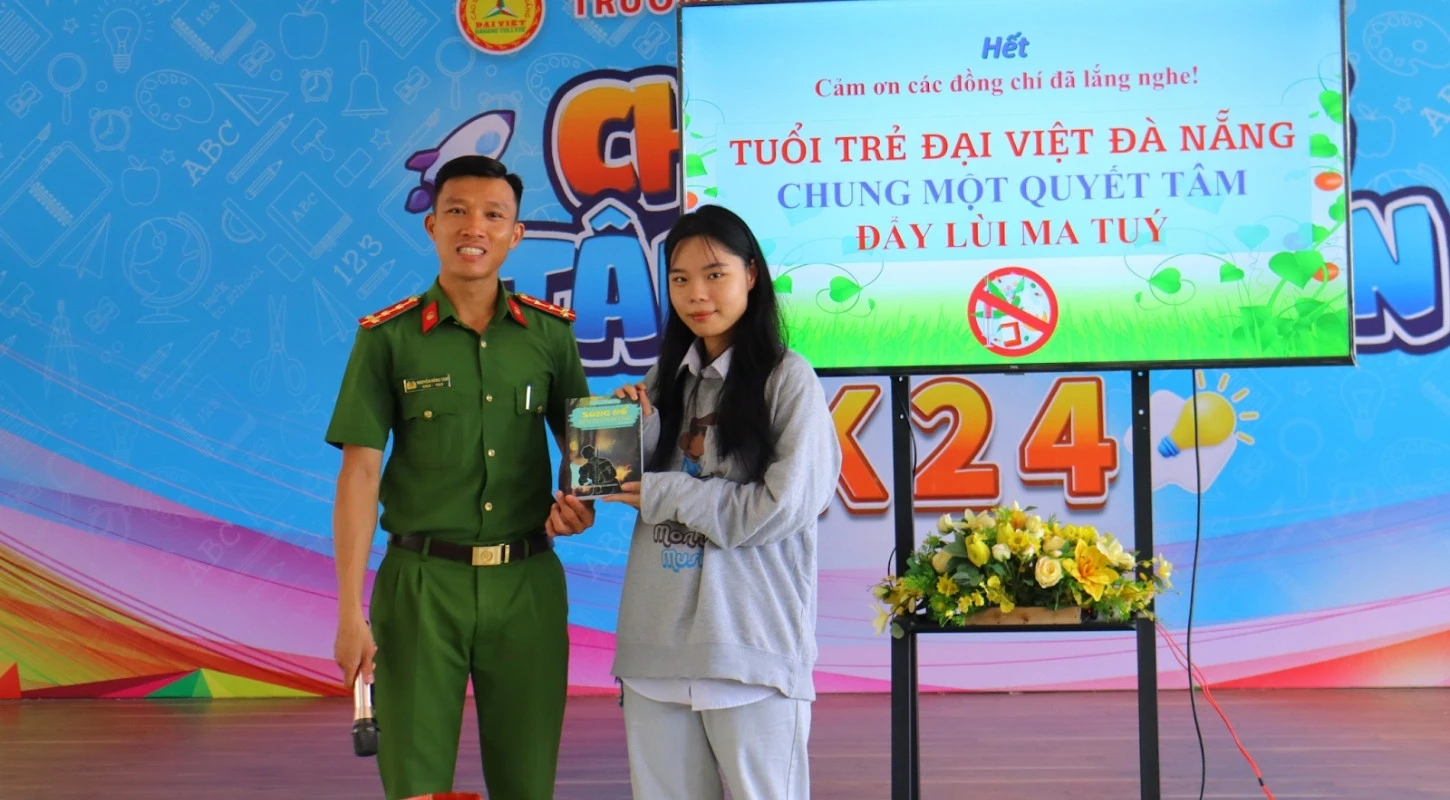 Tân Sinh Viên K24 Đợt 4;5 Hoàn Thành Tuần Sinh Hoạt Công Dân | Trường Cao Đẳng Đại Việt Đà Nẵng
