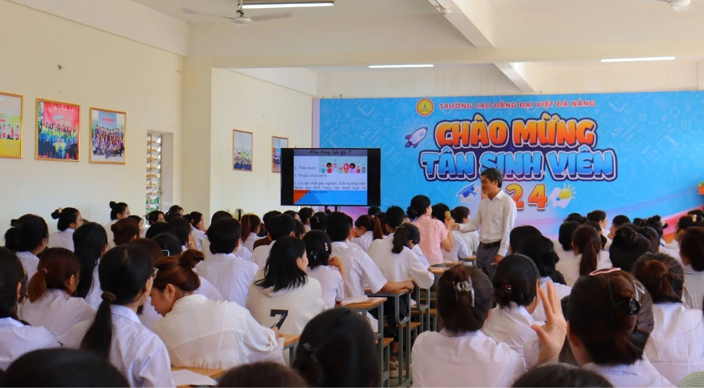 Tân Sinh Viên K24 Hoàn Thành Tuần Sinh Hoạt Tuần Công Dân 8/2024 | Trường Cao Đẳng Đại Việt Đà Nẵng