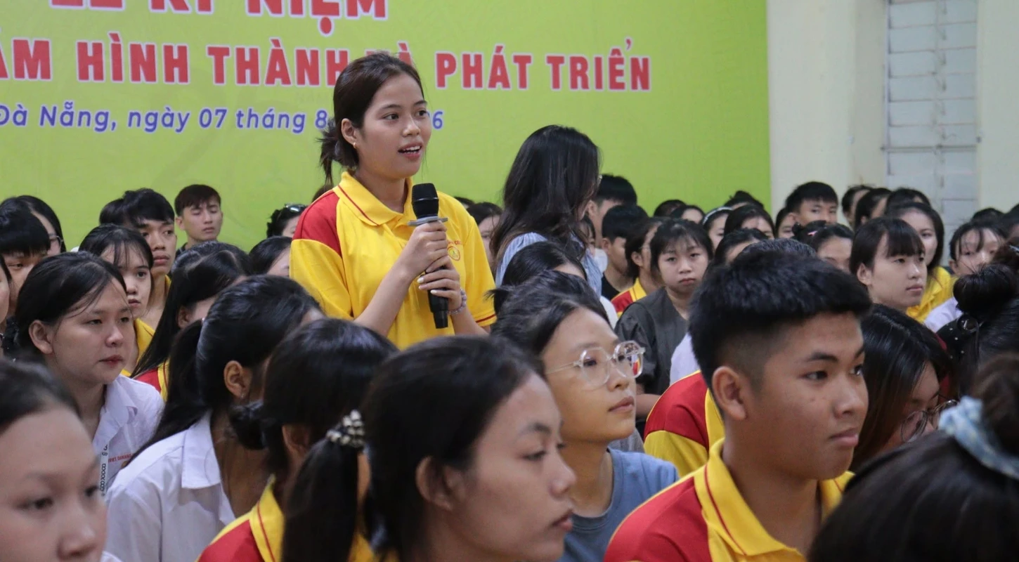 TÂN SINH VIÊN K26 ĐỢT 3 HOÀN THÀNH TUẦN SINH HOẠT CÔNG DÂN | Trường Cao Đẳng Đại Việt Đà Nẵng