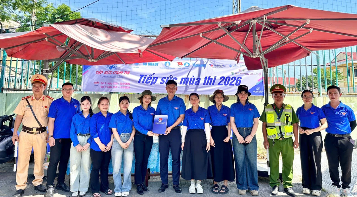 TIẾP SỨC MÙA THI: SẮC ÁO XANH ĐẠI VIỆT RỰC LỬA TÌNH NGUYỆN | Trường Cao Đẳng Đại Việt Đà Nẵng