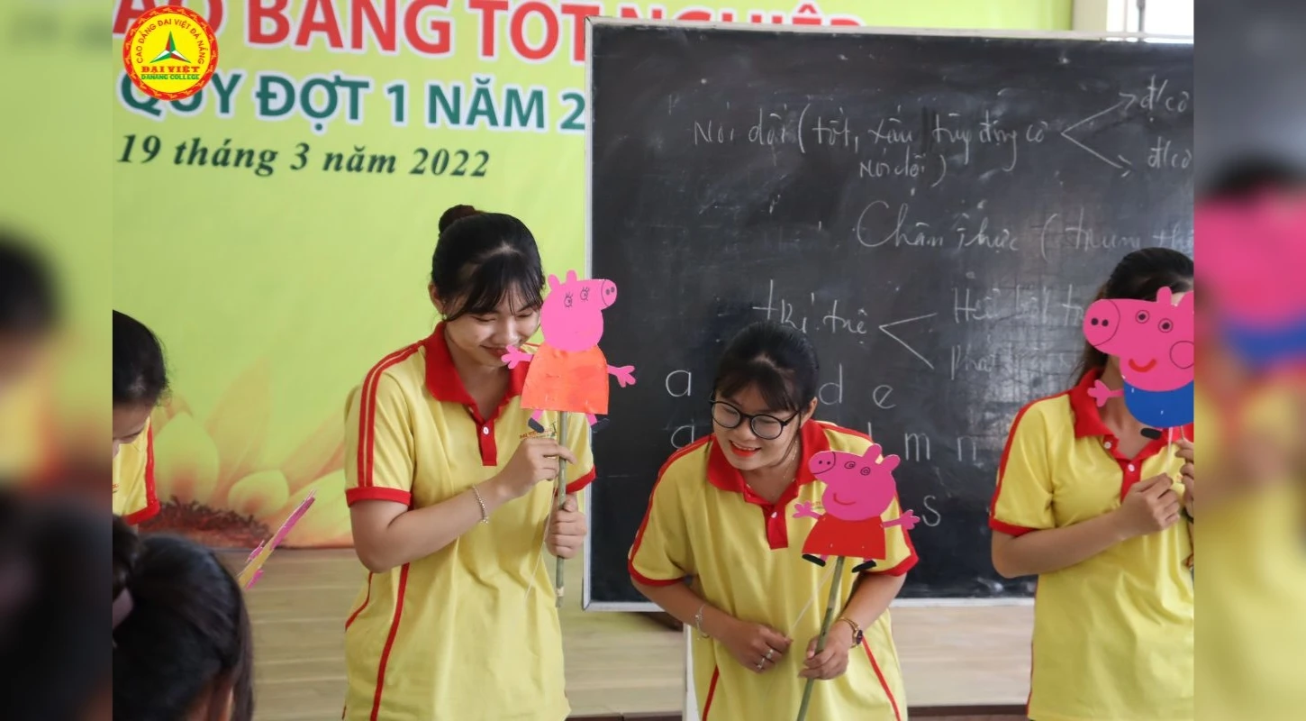 Top 5 Ngành Học Hot 2025 Dễ Tìm Việc | Trường Cao Đẳng Đại Việt Đà Nẵng