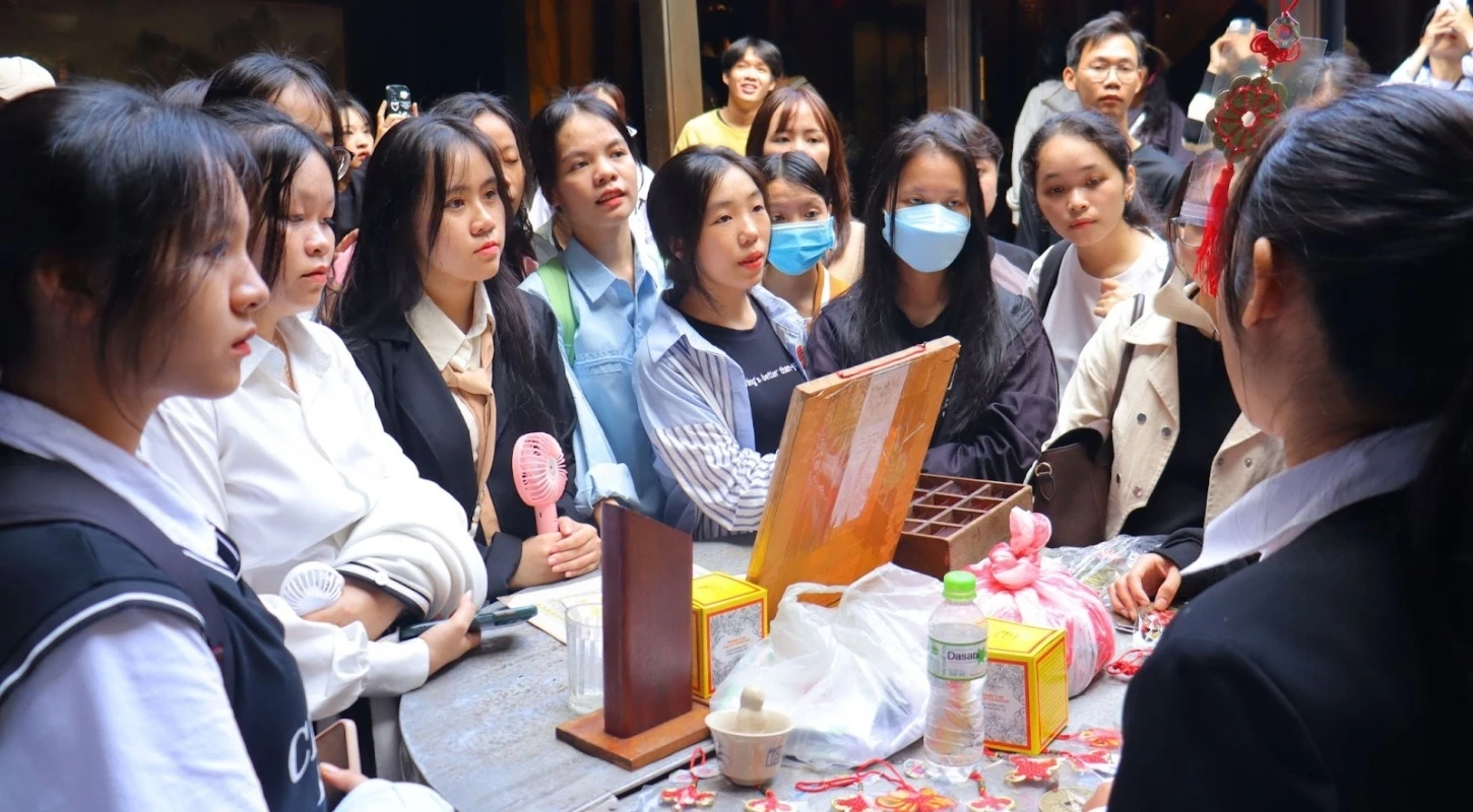 Tour Trải Nghiệm Hội An Sinh Viên Trường Cao Đẳng Đại Việt Đà Nẵng | Trường Cao Đẳng Đại Việt Đà Nẵng