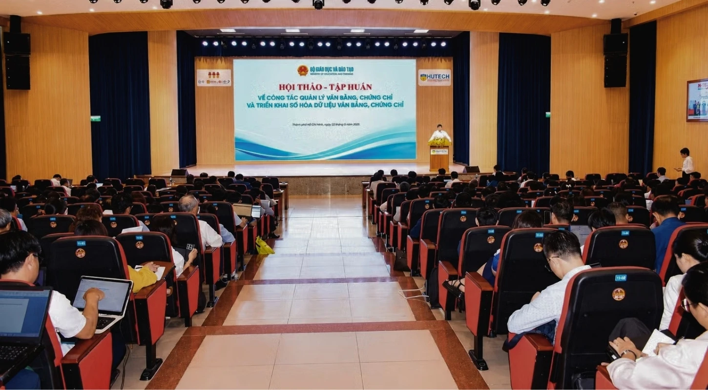 TỪ NĂM 2026, CÁC TRƯỜNG PHẢI KÝ SỐ VĂN BẰNG TRƯỚC KHI CẤP BẢN GIẤY | Trường Cao Đẳng Đại Việt Đà Nẵng