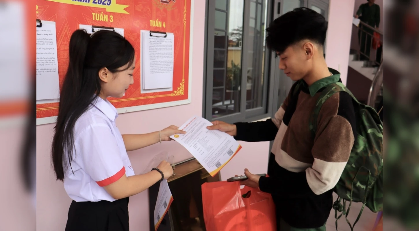 Tư Vấn Hướng Nghiệp Cho Quân Nhân Xuất Ngũ | Trường Cao Đẳng Đại Việt Đà Nẵng