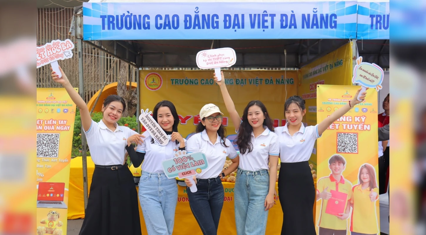 Tuyển Sinh 2025 Tư Vấn Hướng Nghiệp & Chính Sách Học Bổng | Trường Cao Đẳng Đại Việt Đà Nẵng