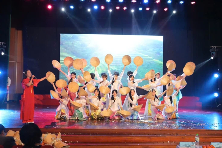 10 hoạt động tiêu biểu của sinh viên DVE tháng 3/2025 | Trường Cao đẳng Đại Việt Đà Nẵng – Phòng Công tác Sinh viên