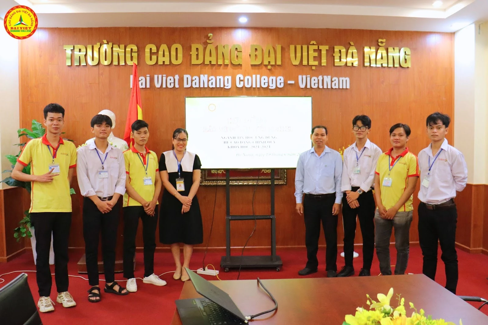 Bảo Vệ Đồ Án Cntt Lớp 21Ci1 Trường Cao Đẳng Đại Việt Đà Nẵng