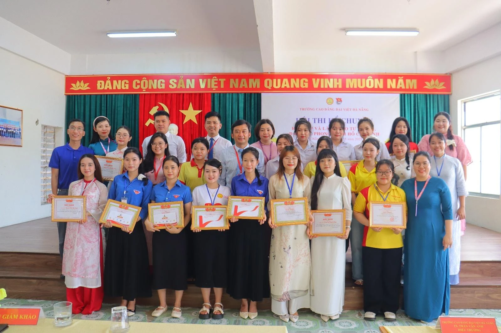 Hoạt động sinh viên Trường Cao đẳng Đại Việt Đà Nẵng kỷ niệm 135 năm Ngày sinh Chủ tịch Hồ Chí Minh