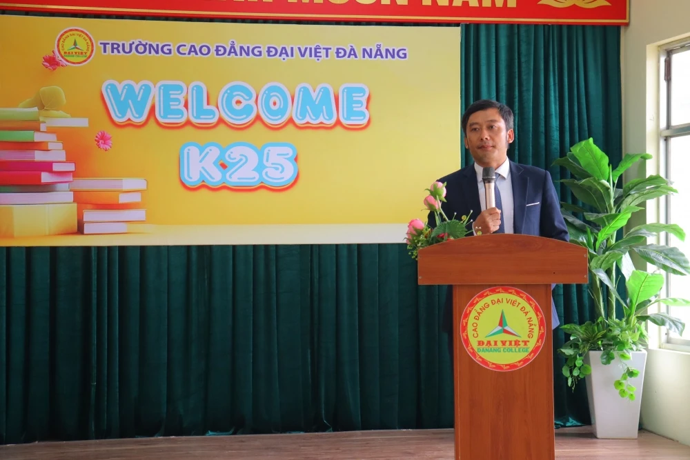 Chào đón 150 Tân Sinh Viên K25 Nhập Học 17/9/2025 | Trường Cao Đẳng Đại Việt Đà Nẵng