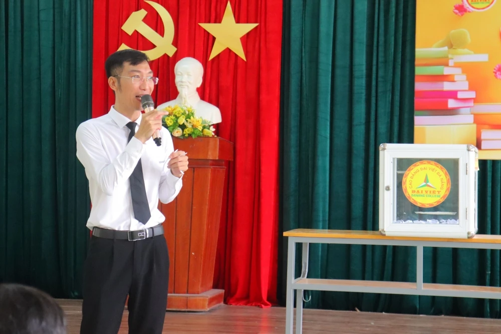 Chào đón 150 Tân Sinh Viên K25 Nhập Học 17/9/2025 | Trường Cao Đẳng Đại Việt Đà Nẵng