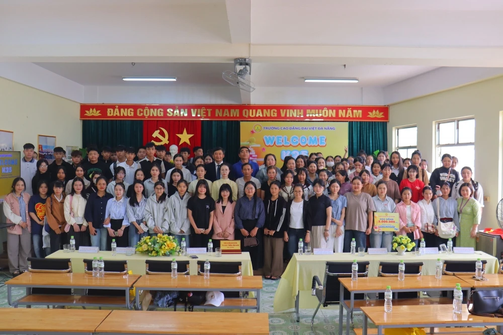Chào đón 150 Tân Sinh Viên K25 Nhập Học 17/9/2025 | Trường Cao Đẳng Đại Việt Đà Nẵng