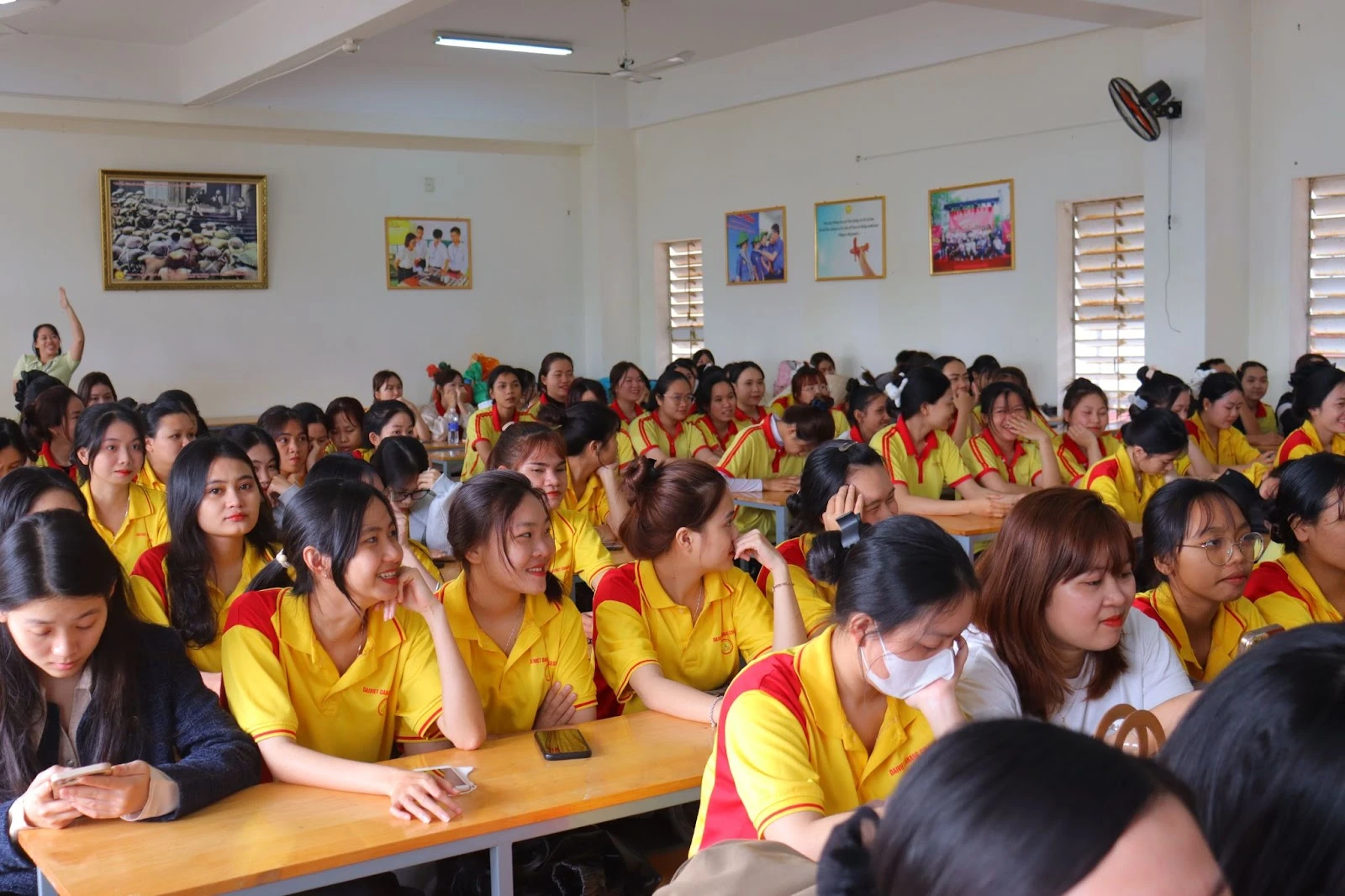 Hội thi Nhảy hiện đại – Hoạt động sinh viên Trường Cao Đẳng Đại Việt Đà Nẵng sôi động và ấn tượng