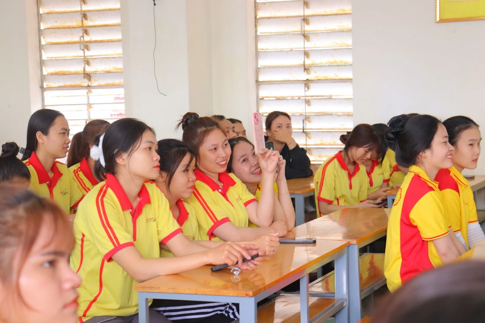 Hội thi Nhảy hiện đại – Hoạt động sinh viên Trường Cao Đẳng Đại Việt Đà Nẵng sôi động và ấn tượng