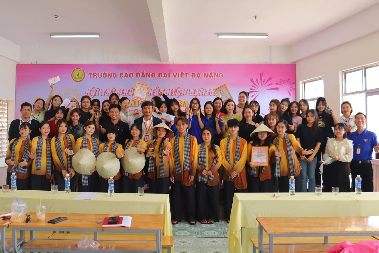 Hội thi Nhảy hiện đại – Hoạt động sinh viên Trường Cao Đẳng Đại Việt Đà Nẵng sôi động và ấn tượng