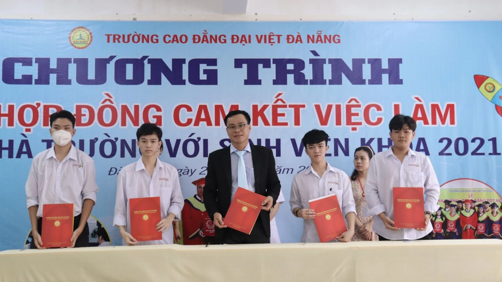 Chương Trình Tư Vấn Hướng Nghiệp Tại Trường Cao Đẳng Đại Việt Đà Nẵng | Trung Tâm Tuyển Sinh Truyền Thông