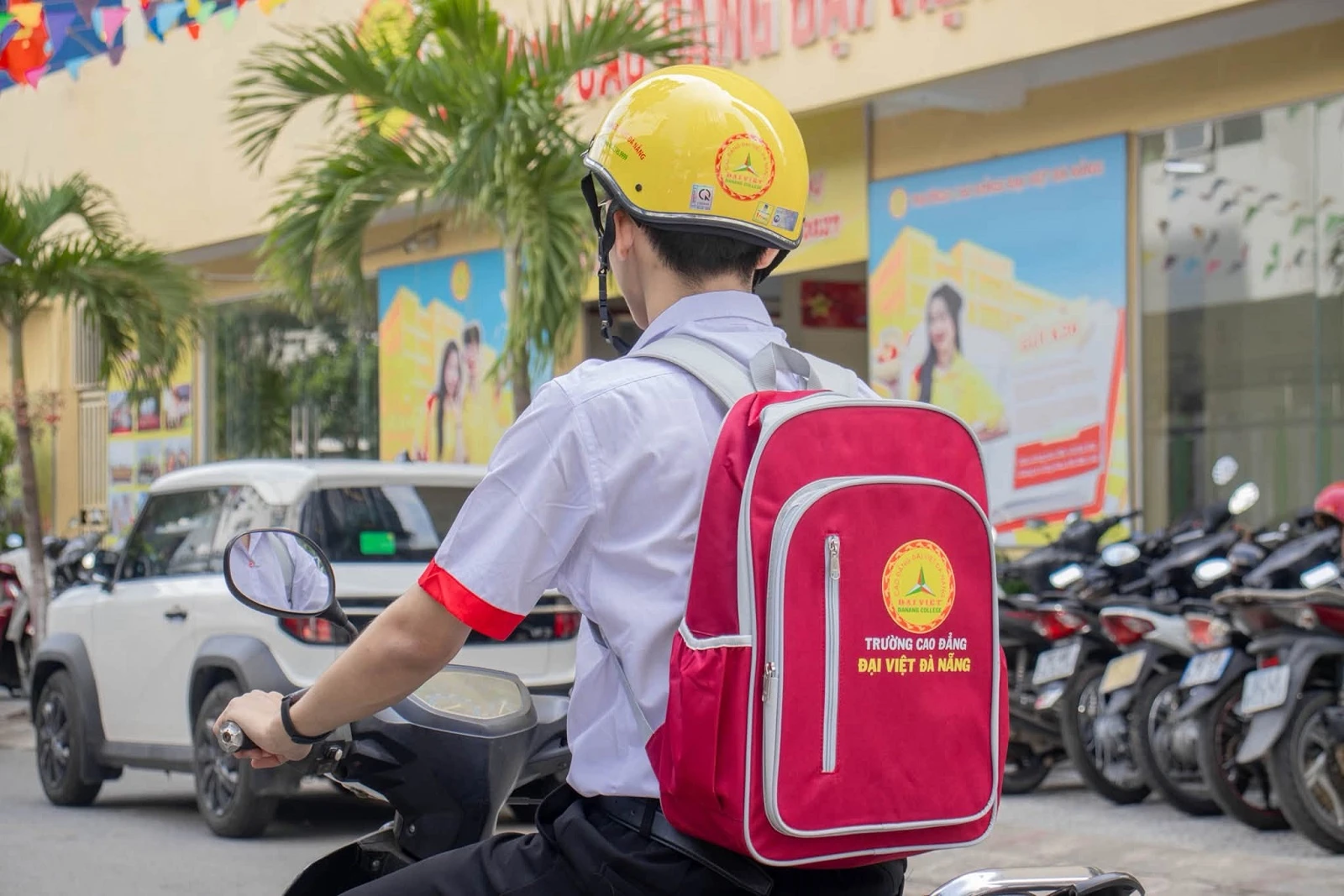 COMBO SIÊU HOT – SINH VIÊN ĐẠI VIỆT ĐÃ ĐỦ CHƯA?