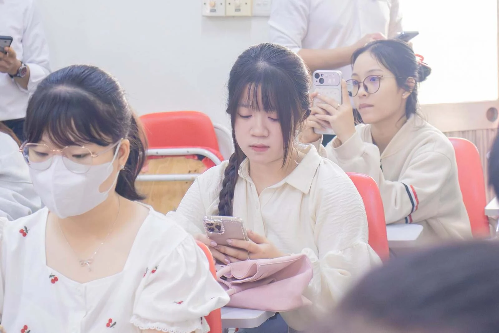 CÙNG SINH VIÊN DVE XÂY DỰNG KHÔNG GIAN MẠNG AN TOÀN