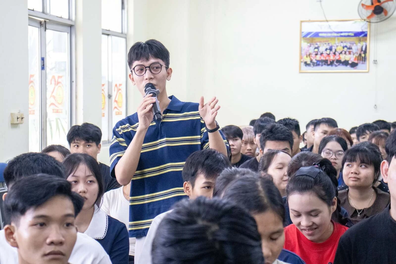 CÙNG SINH VIÊN DVE XÂY DỰNG KHÔNG GIAN MẠNG AN TOÀN