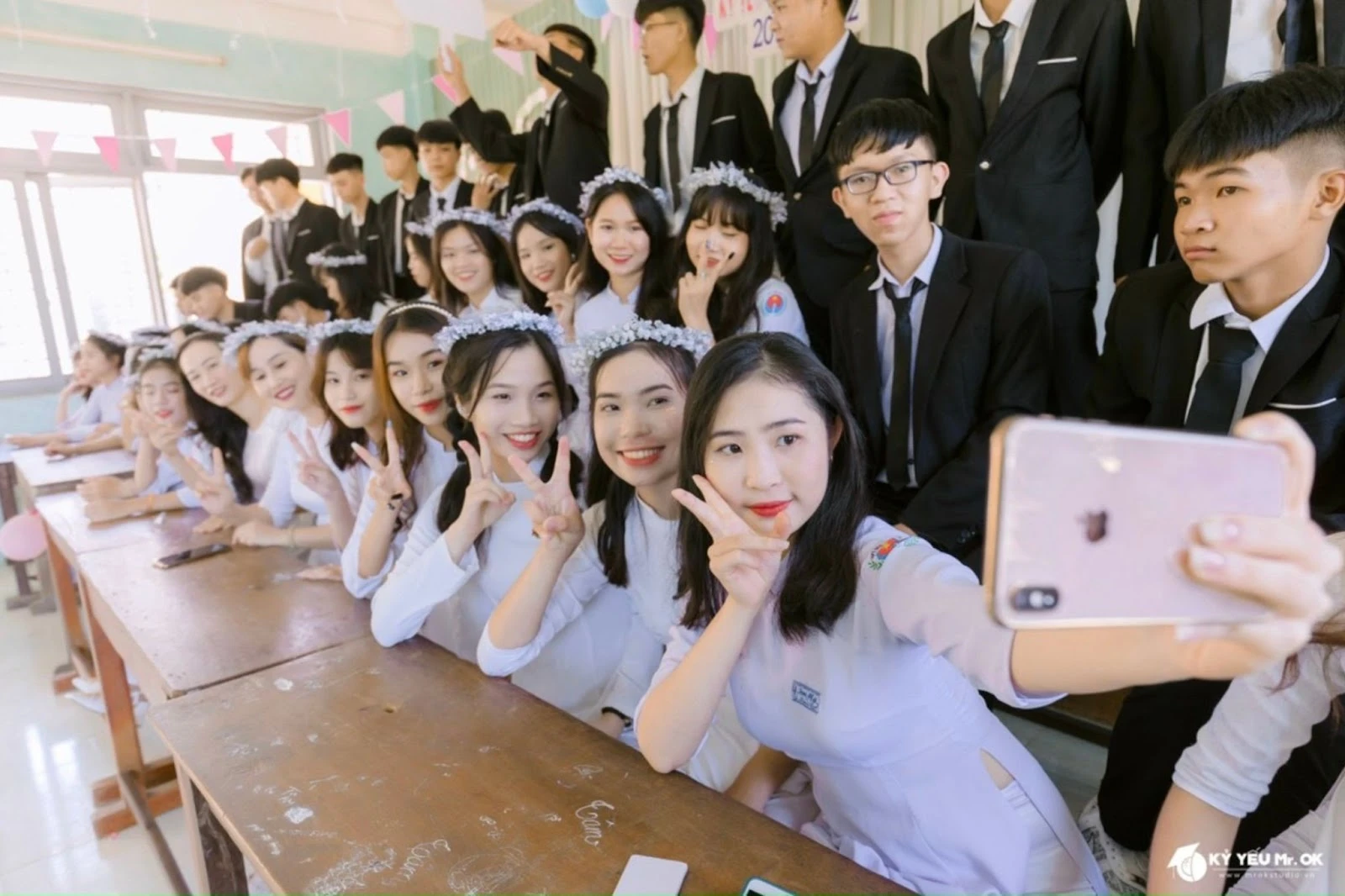 Cuộc Thi Ảnh “Lời Tri Ân” – Hành Trình Tôn Vinh Thầy Cô | Trường Cao Đẳng Đại Việt Đà Nẵng