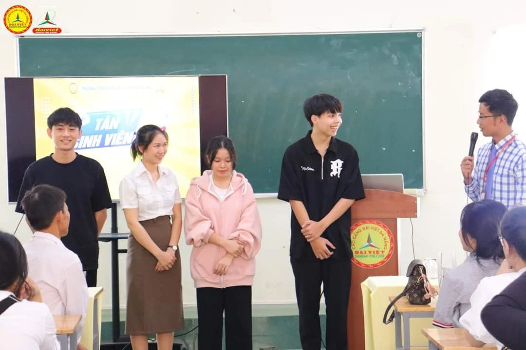 Hoạt Động Đầu Khóa Sinh Viên 2023–2024 | Trường Cao Đẳng Đại Việt Đà Nẵng