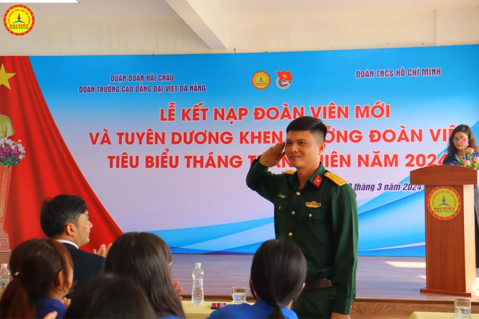 Lễ Kết Nạp 123 Đoàn Viên Mới – Hoạt Động Sinh Viên Trường Cao Đẳng Đại Việt Đà Nẵng