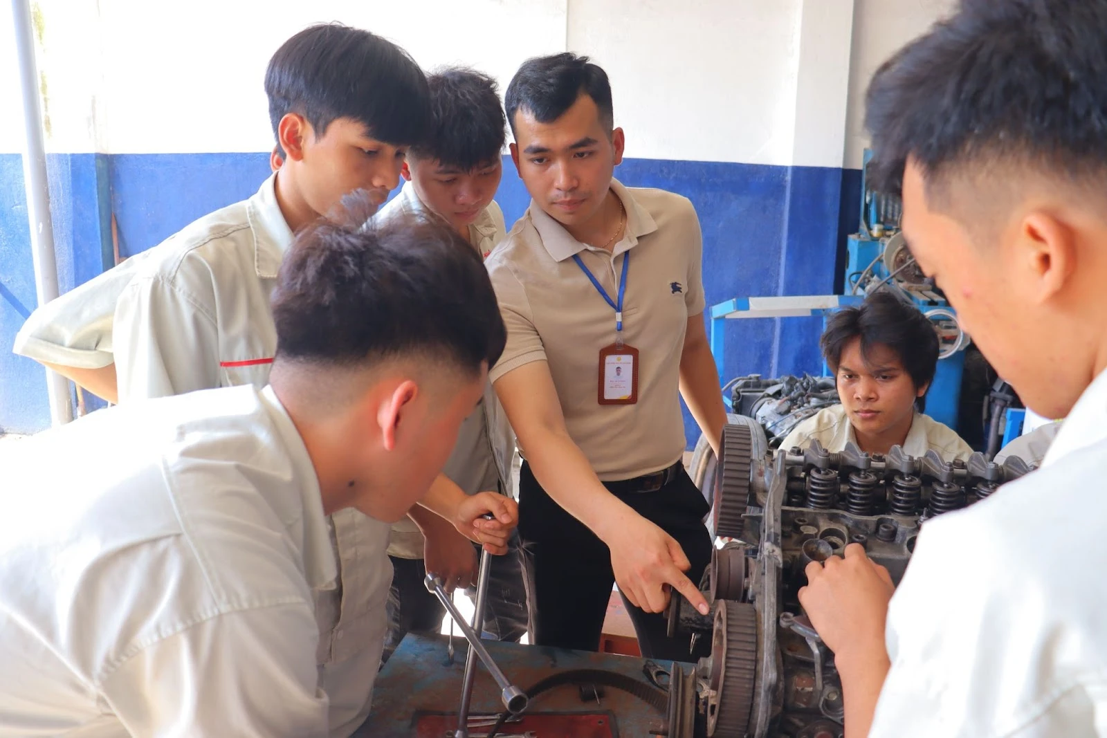 Học sinh chuộng nghề ô tô, điện, CNTT 2025 | Xu hướng tuyển sinh tại Trường Cao Đẳng Đại Việt Đà Nẵng