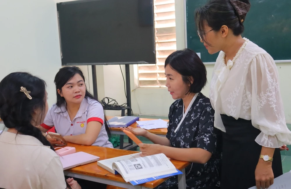 Học Tiếng Hàn Không Chỉ Là Học Trên Giáo Trình